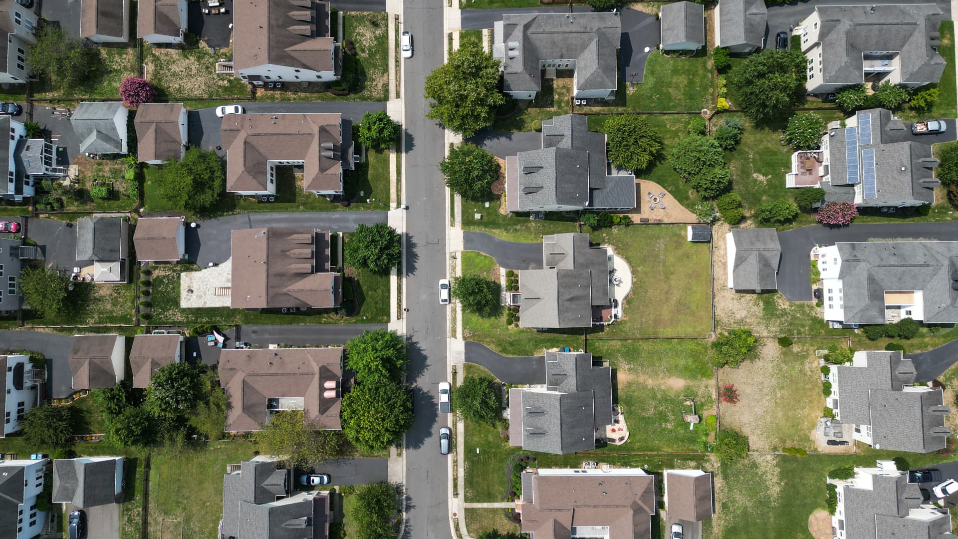 Mortgage demand is mixed, as interest rates hit highest level since May