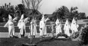 urlhttps3A2F2Fcalifornia times brightspot.s3.amazonaws.com2Fzbk2Fdamlat images2FLA2FLA PHOTO SELECTS2F2017 082Fla me 0816 KKK22Funeral