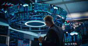 moodys stock price outlook 2025 bullish